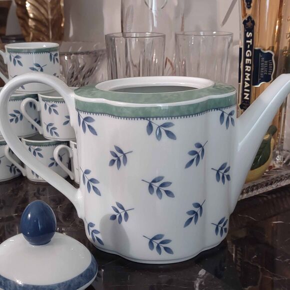 Villeroy & Boch Switch 3 Teapot & Tea Cups (6) Set - Picture 8 of 9